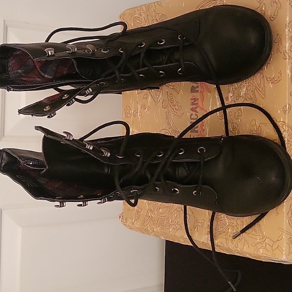 American Rag  Womens Sloanie Faux Leather Lace-Up Booties